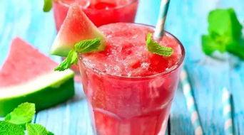 勺子吃瓜真实图片,趣味横生的瞬间捕捉