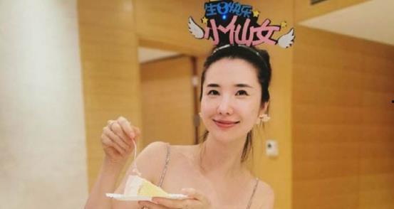 张大奕夫妻吃瓜,揭秘娱乐圈的甜蜜与争议